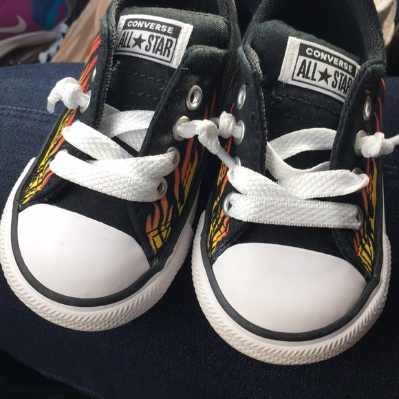 boys converse shoes size 5